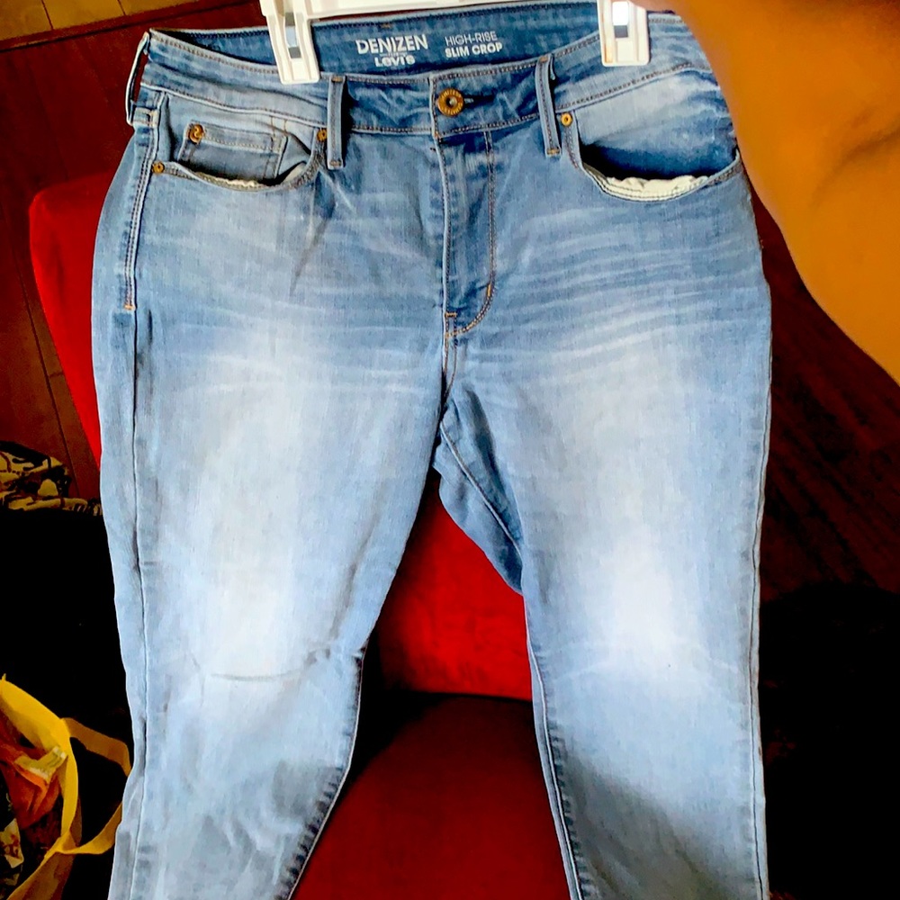 Levi’s light-wash, high-rise/slim crop jeans